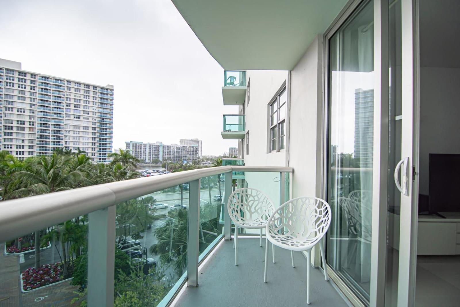 Lovely Beach Apartment By Miami Te Espera- Hollywood 5U Εξωτερικό φωτογραφία